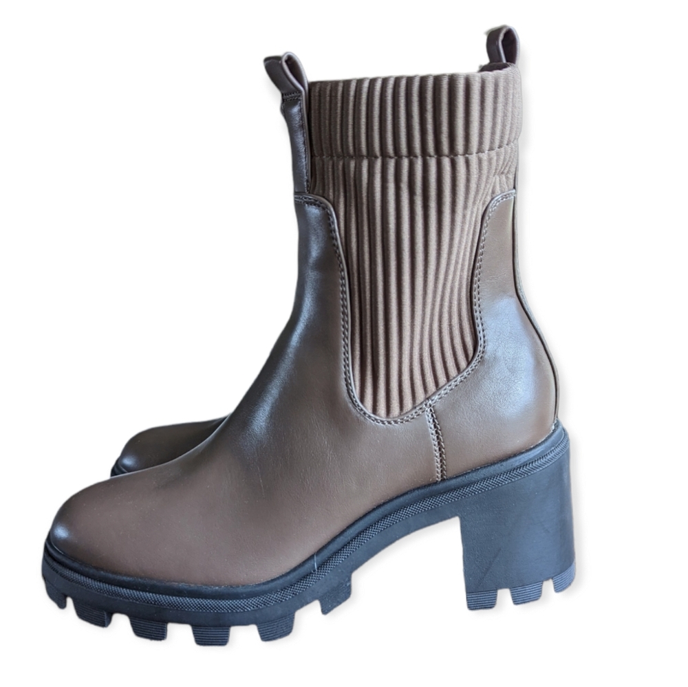NWT A new day Women's Natasha Lug Soled Sock Boots - Taupe size 7 1/2